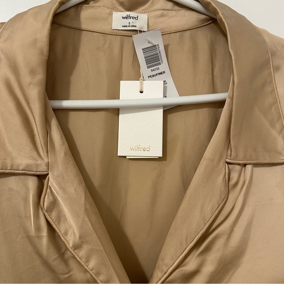 Aritzia Wilfred Peaufiner Annie Satin Beige/Bronze Blouse Size Small Women’s NWT - Picture 10 of 12